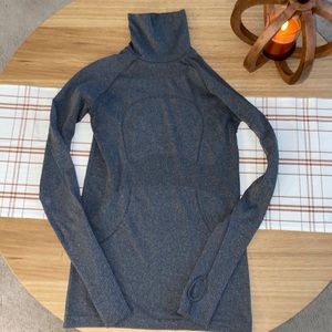 Lululemon turtleneck